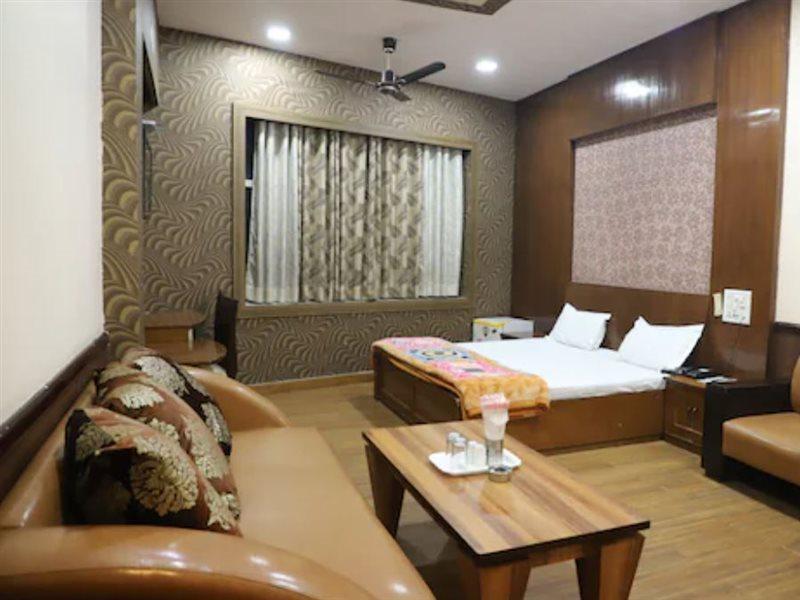 Rc Inn Sirsa Dış mekan fotoğraf